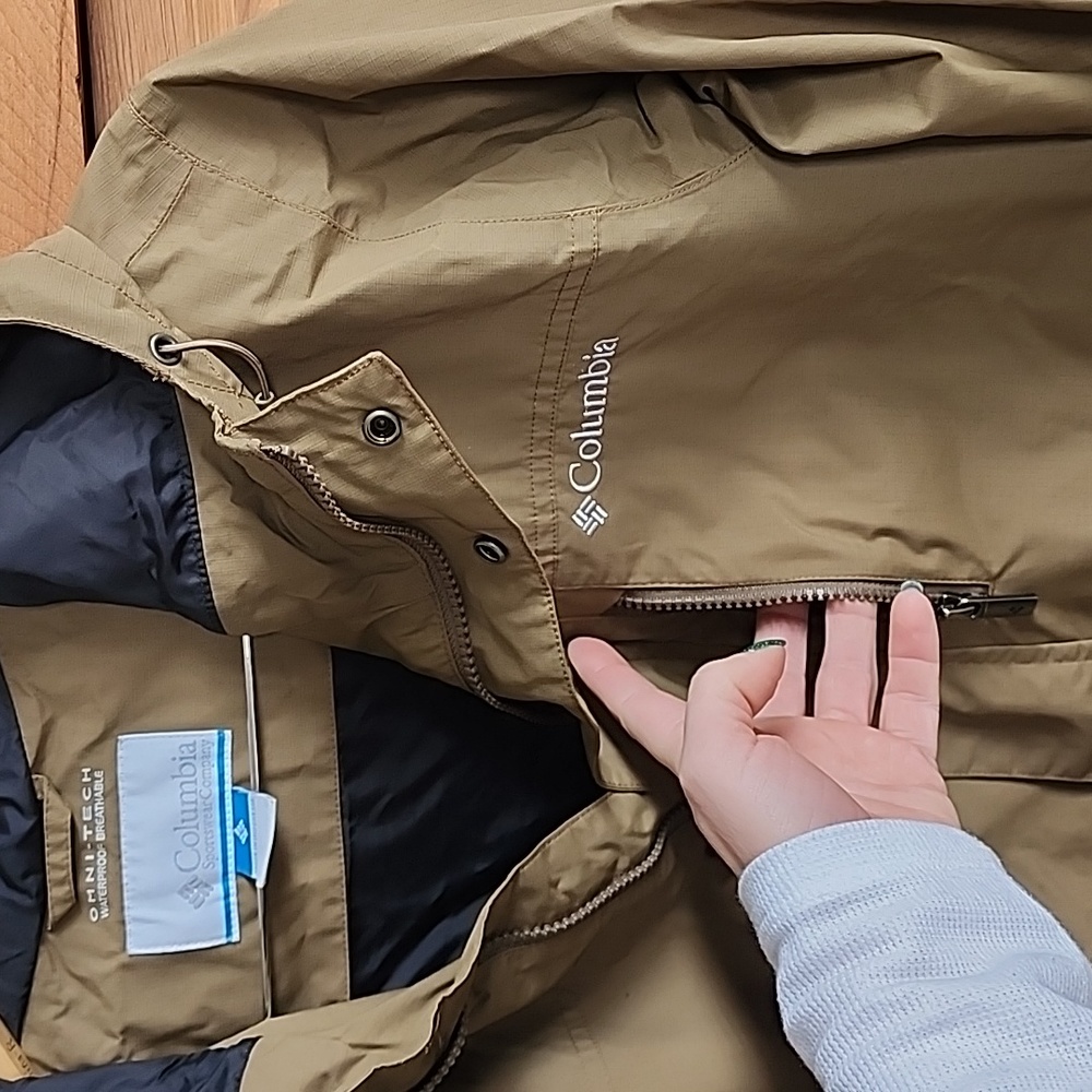 Columbia: Omni-tech Waterproof Breathable Satin Lined Jacket, Men's Medium - Picture 3 of 13